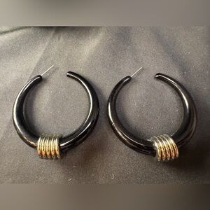 Chico’s Black & Silver Earrings